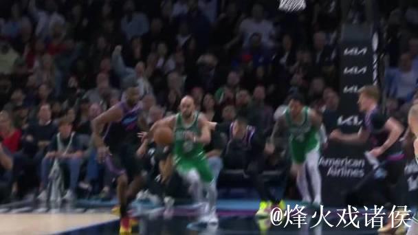 西蒙斯7记三分轰赛季新高39分 凯尔特人19分逆转热火 西蒙斯7记三分轰赛季新高39分 凯尔特人19分逆转热火