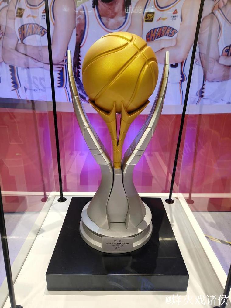 七连胜!上海大鲨鱼用胜利庆祝俱乐部成立三十周年 七连胜!上海大鲨鱼用胜利庆祝俱乐部成立三十周年